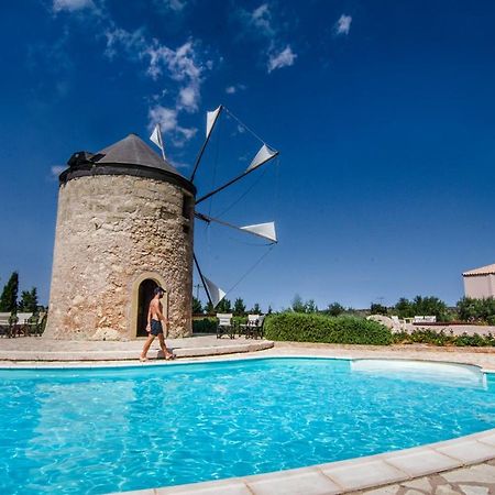 The Windmill Resort Mitata ภายนอก รูปภาพ
